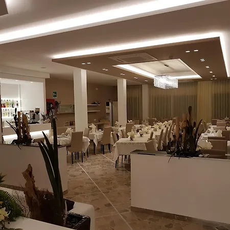 호텔 Solemare 3*